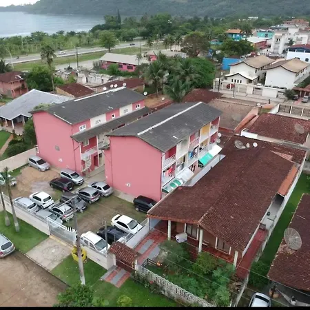 Apartamento pé na areia na Praia Maranduba-2